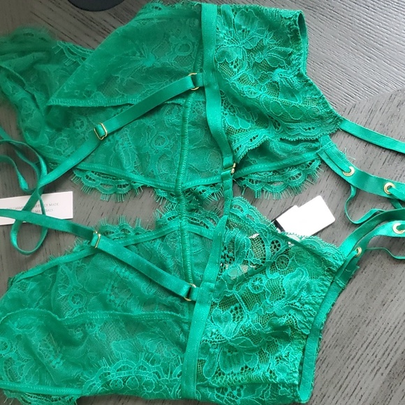 NEW-Victoria's Secret VERY SEXY Lacy Lace-Up Crotchless Teddy S - Picture 9 of 9